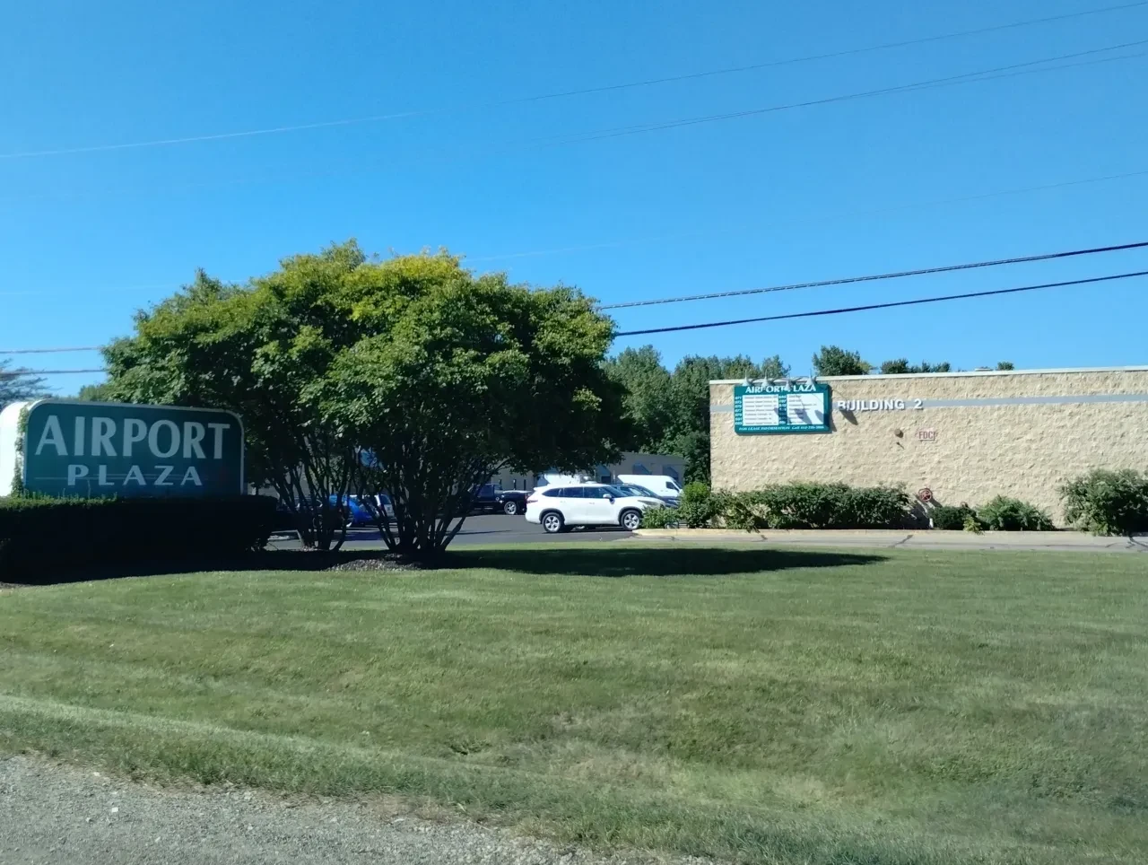 Airport Plaza commercial building — Columbus Ohio commercial real estate